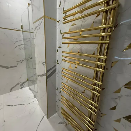 شقة Peter & Roza Modern Apartmanhaz **** *