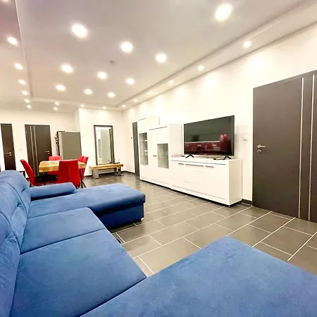 شقة Peter & Roza Modern Apartmanhaz ****