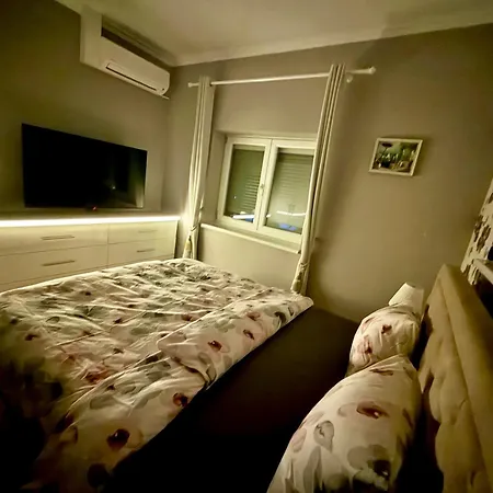 شقة Peter & Roza Modern Apartmanhaz **** *