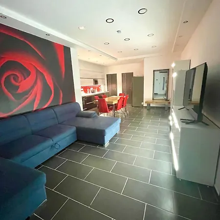 شقة Peter & Roza Modern Apartmanhaz ****