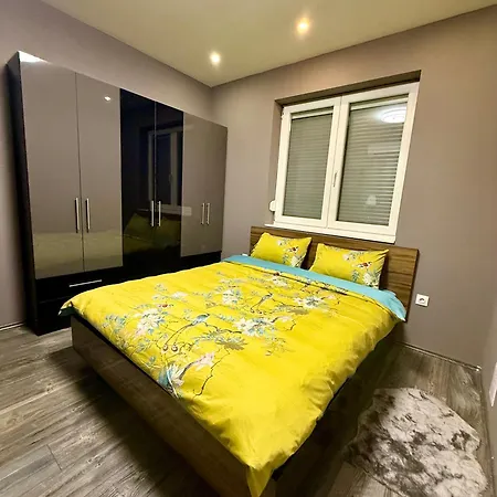 شقة Peter & Roza Modern Apartmanhaz **** *