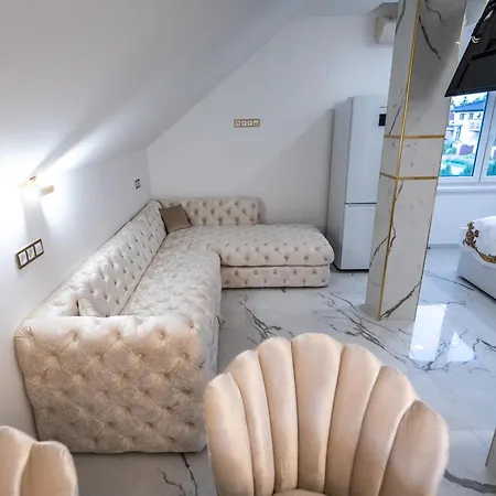 شقة Peter & Roza Modern Apartmanhaz **** Balatonmáriafürdő